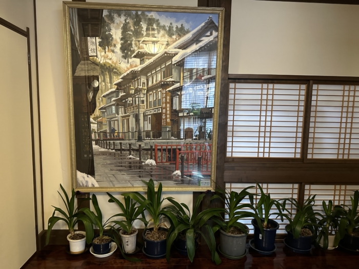 銀山温泉能登屋旅館宿泊記｜銀山温泉のシンボル的存在な登録有形文化財